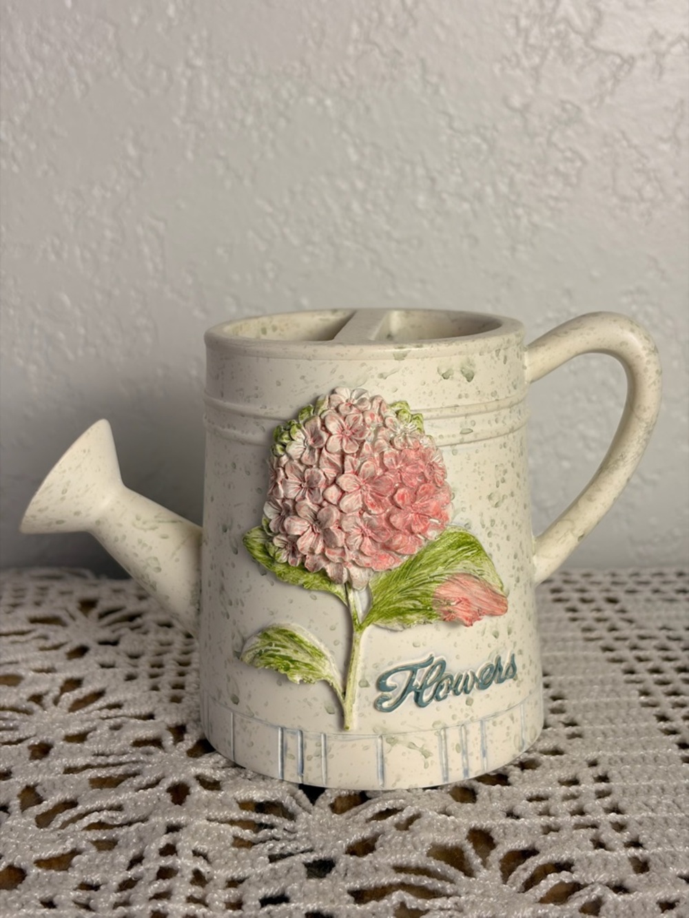 🌸✨ Vintage Watering Can Toothbrush Holder ✨🌸